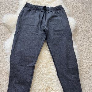 Lululemon herringbone jogger size 4